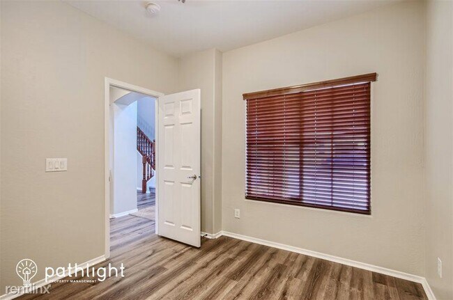 Building Photo - 5 br, 3 bath House - 1480 Anna Drive UNIT