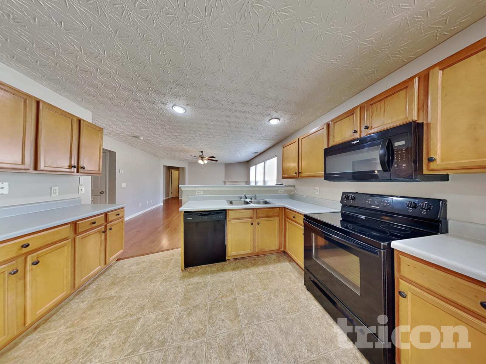 Building Photo - 339 Waterbury Way