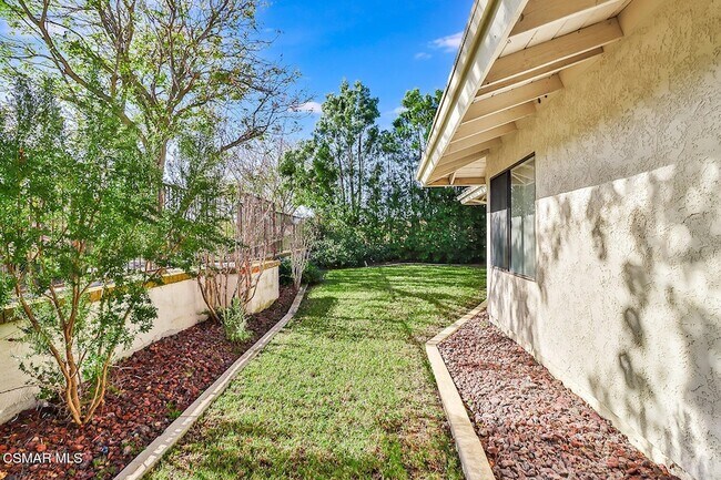 Building Photo - 4082 Avenida Verano