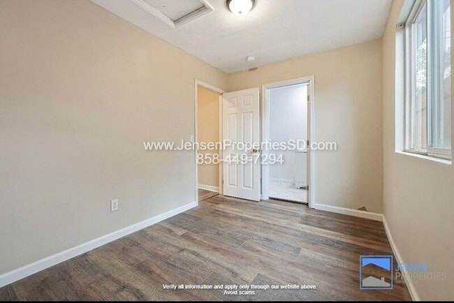 Building Photo - 550 Ritchey St