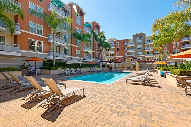 Building Photo - View Condo in Luxury Gated Community