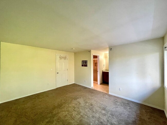 Building Photo - Great Home For Rent