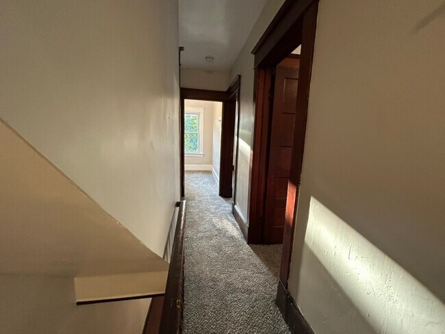Building Photo - 10 Scammell Ave