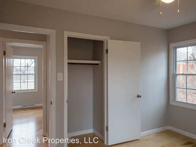 Building Photo - 3 br, 2 bath House - 16 King Arthur Place