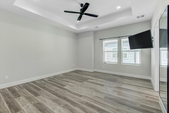 Building Photo - 1329 Buescher Dr