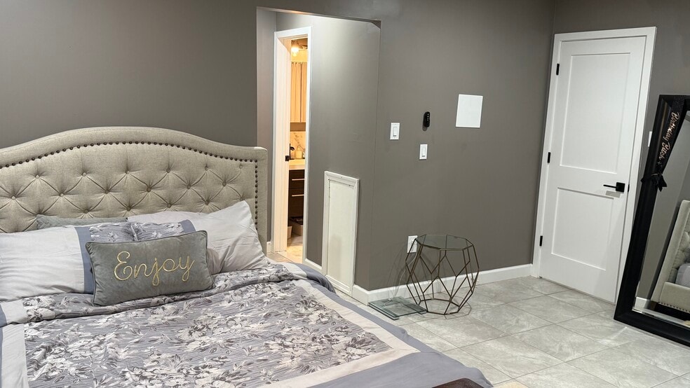 Building Photo - 3601 Camden St SE