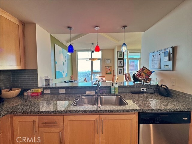 Building Photo - 400 W Ocean Blvd