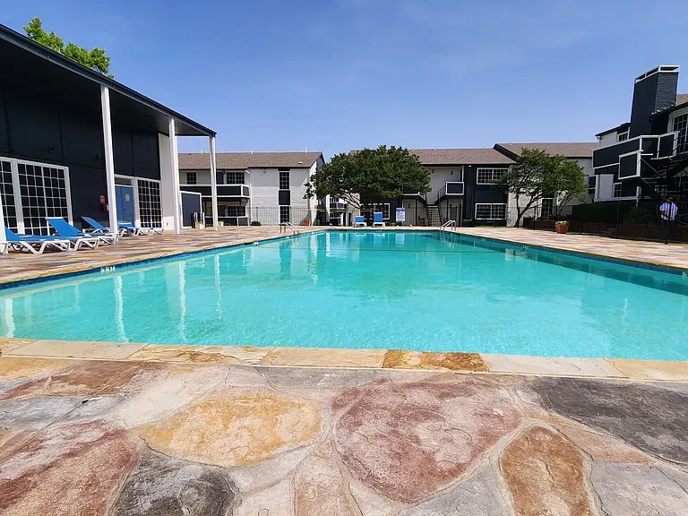 Building Photo - 13740 Montfort Dr