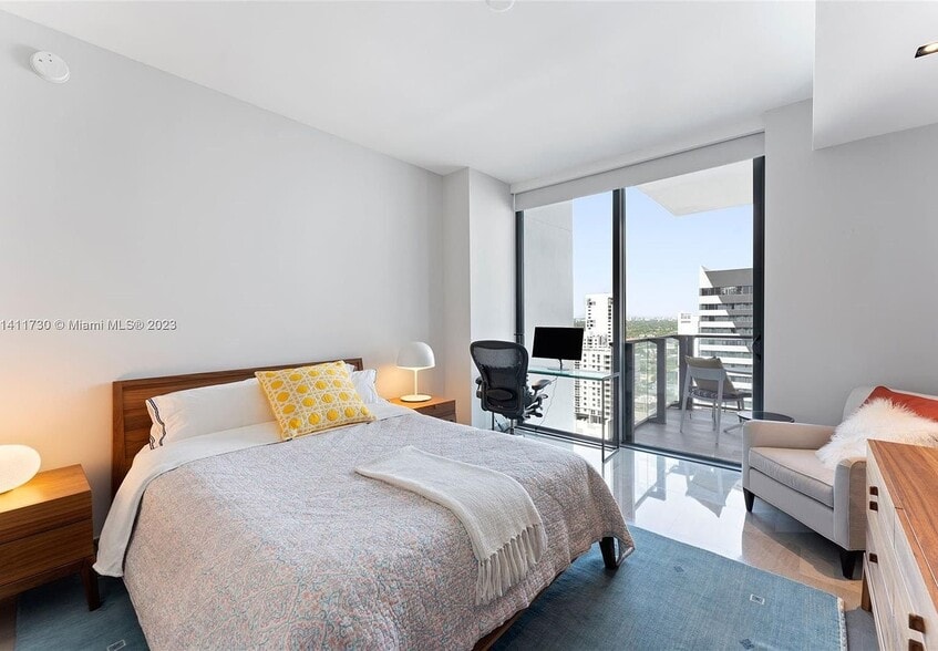 Building Photo - 88 SW 7th St