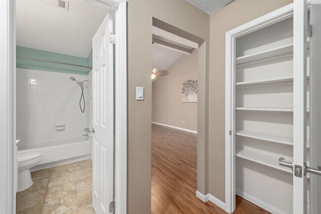 Building Photo - 6602 Montauk Dr