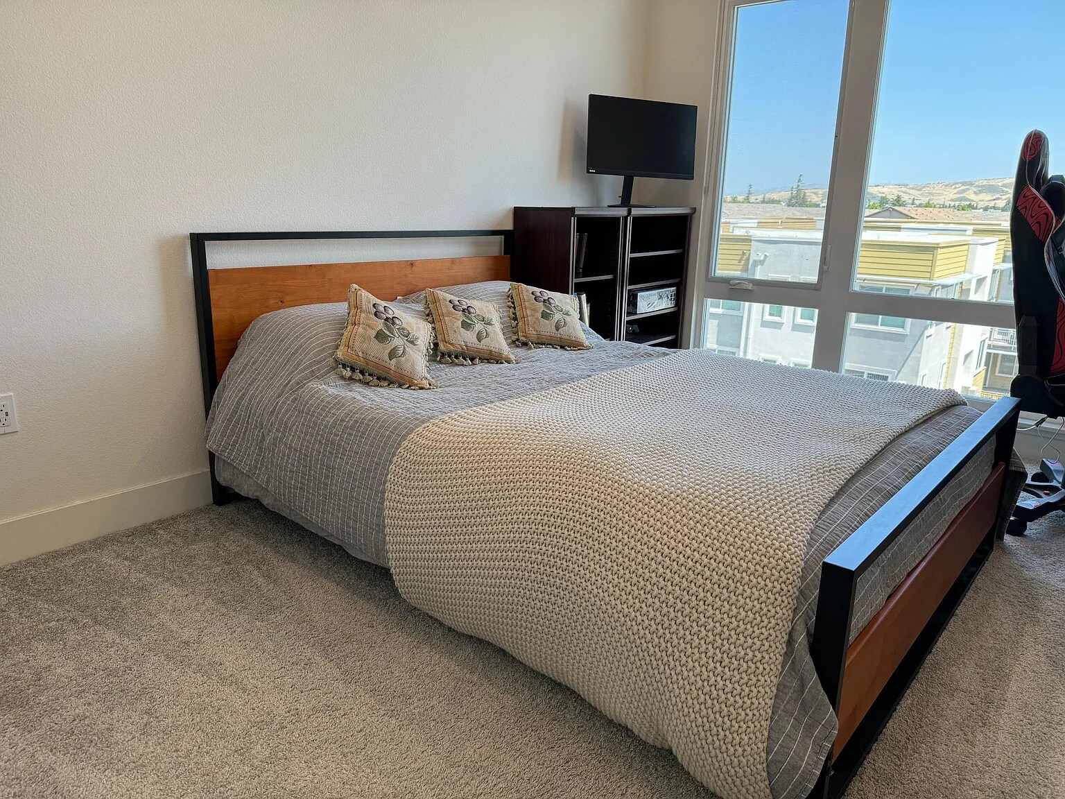 Building Photo - 5925 Charlotte Dr