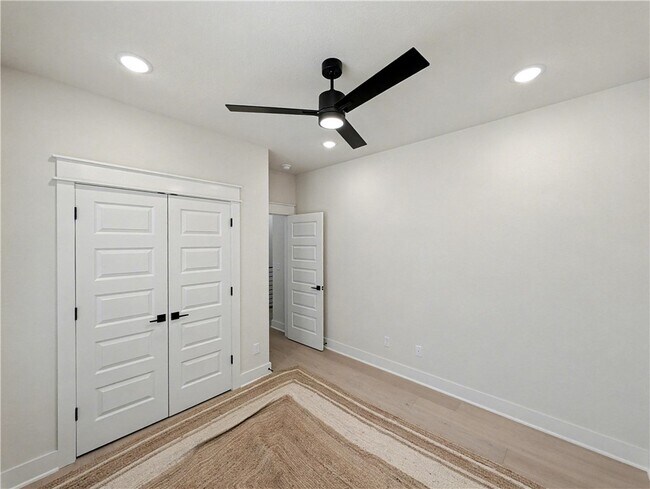 Building Photo - 30 Cromer Dr