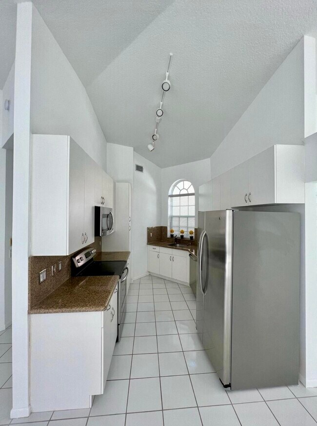 Building Photo - 17334 Antigua Point Way