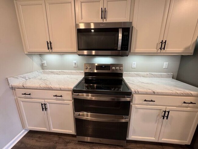 Building Photo - Make This Your HOME with a FENCED YARD