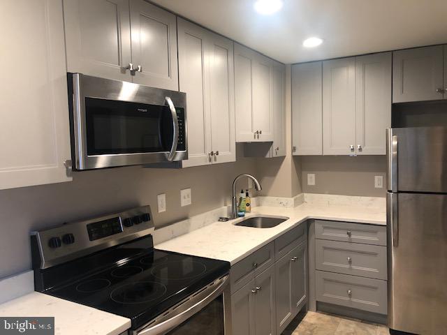 Building Photo - 420 Highland Ave