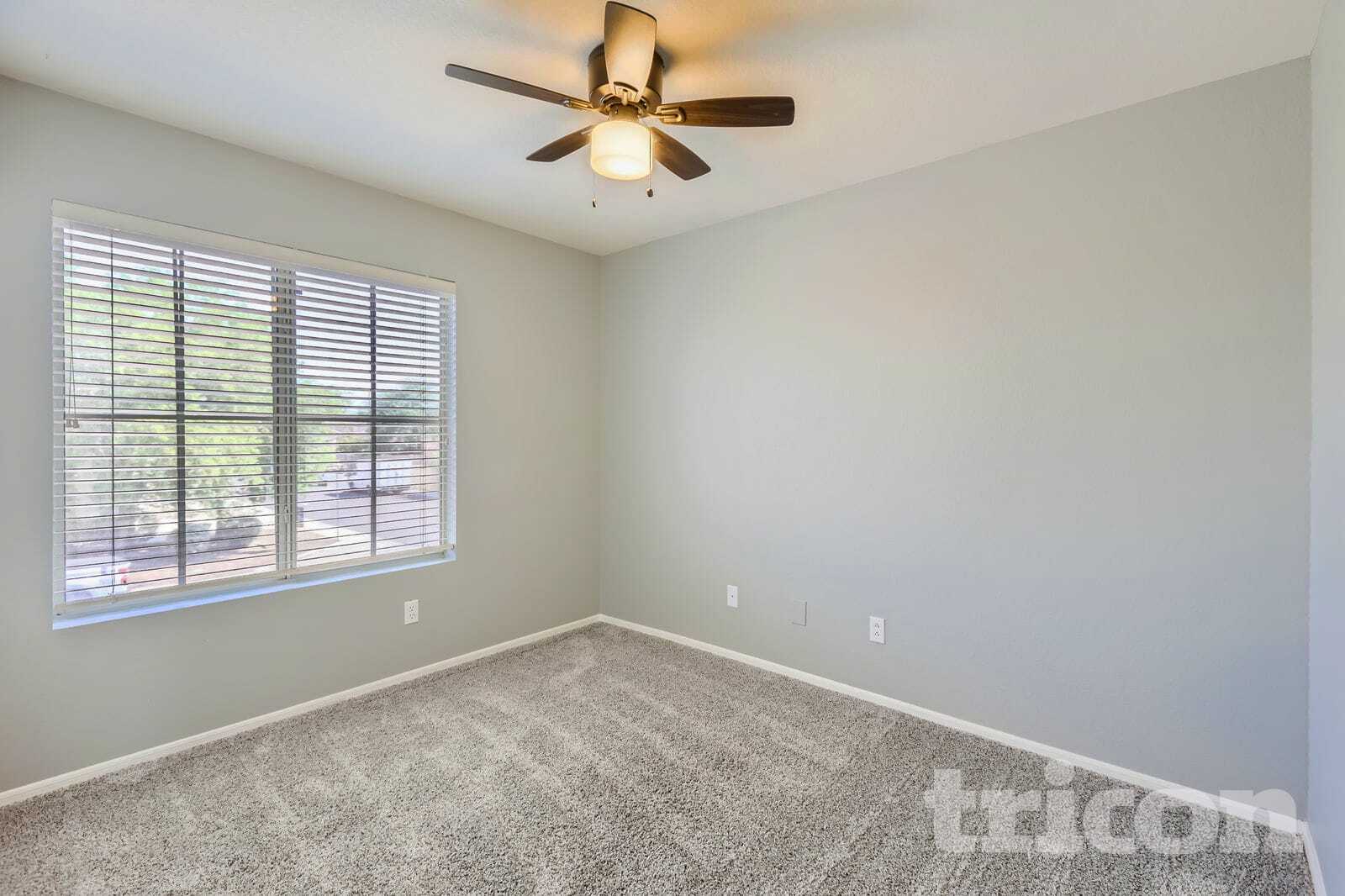 Building Photo - 14725 W Lamoille Dr