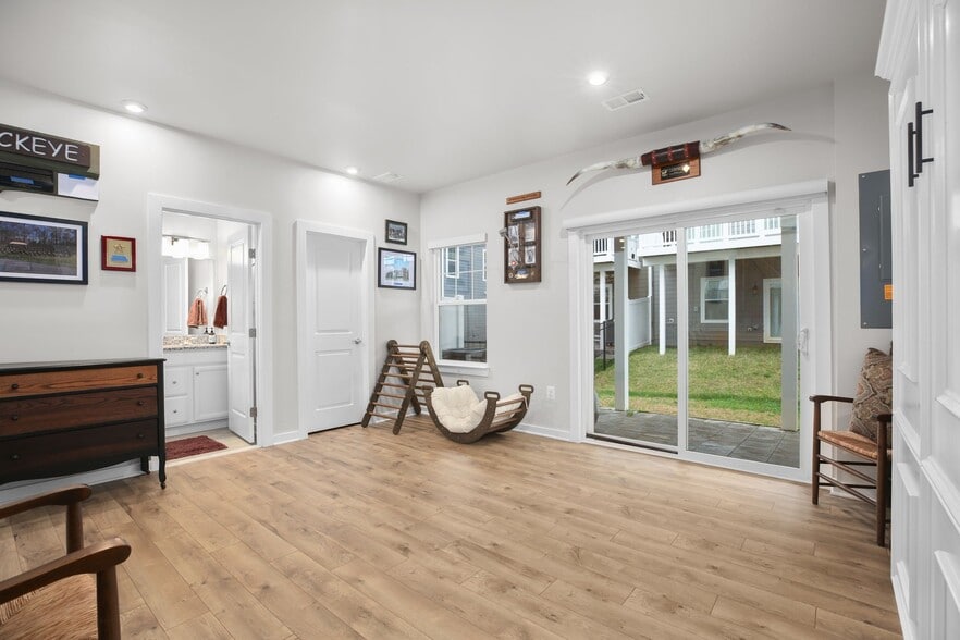 Building Photo - 1721 Beech Leaf St