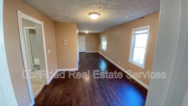 Building Photo - 1219 Azel Ave