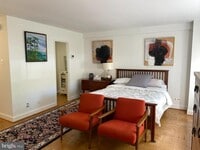 Building Photo - 1200 N Nash St