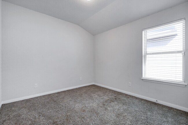 Building Photo - 3168 Junction Bay