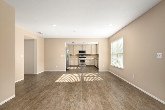 Building Photo - 262 Paseo Gregario