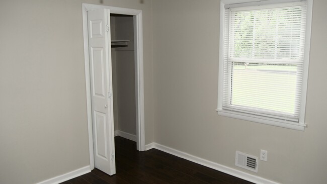 Building Photo - 6551 Roberta St