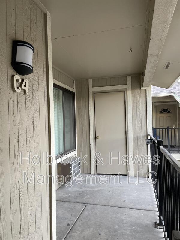 Building Photo - 1209 W Plum St