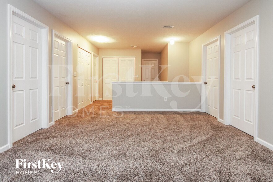 Building Photo - 7651 Lara Lee Dr