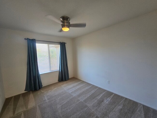 Building Photo - 2641 E Daniel Dr