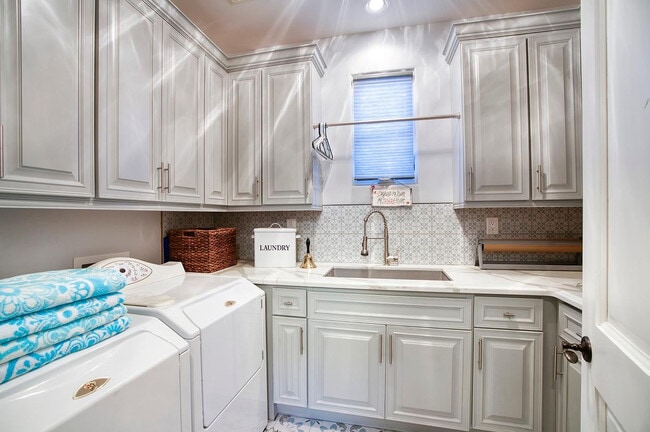 Building Photo - 10287 E Diamond Rim Dr