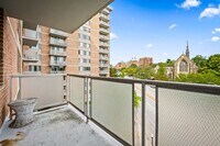 Building Photo - 1 E University Pkwy