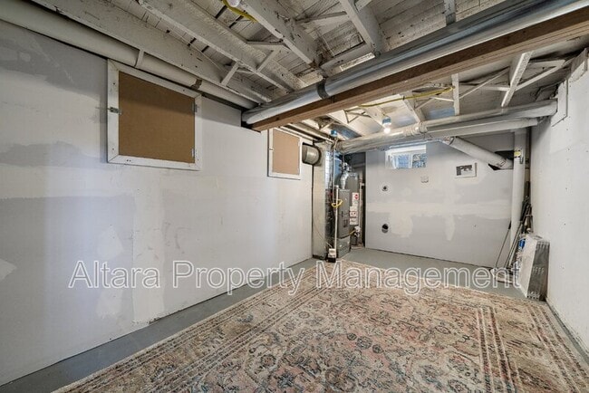 Building Photo - 2339 S Acoma St