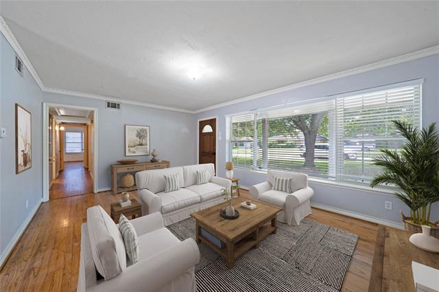 Primary Photo - 302 Easton Rd