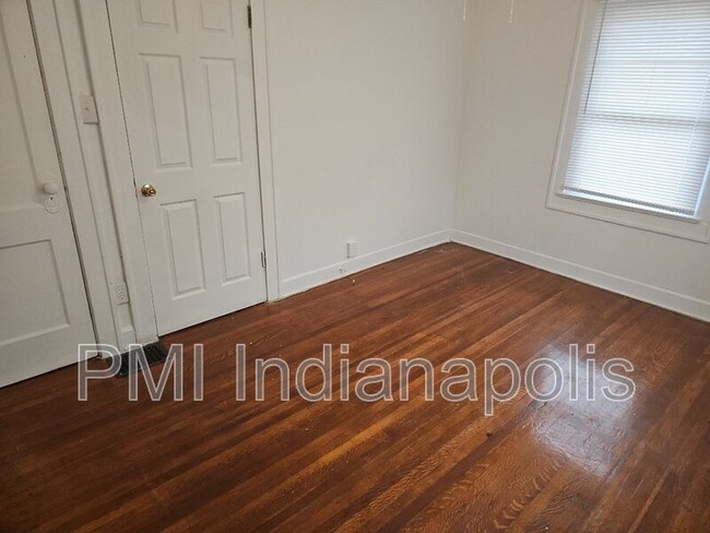 Building Photo - 1305 36th St