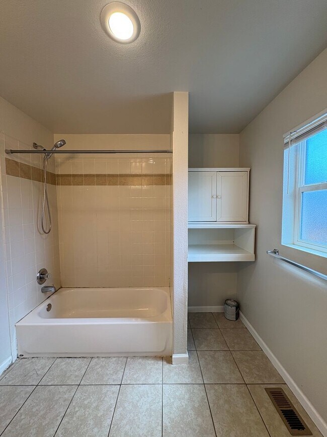 Building Photo - 3230 W 55th Pl