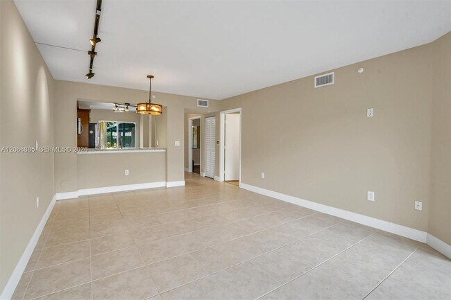 Building Photo - 9537 Weldon Cir
