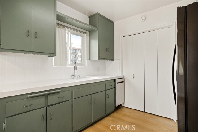 Building Photo - 740 W 27th St