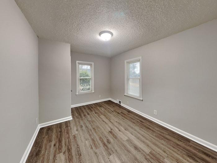 Building Photo - 6116 N Aldrich Ave