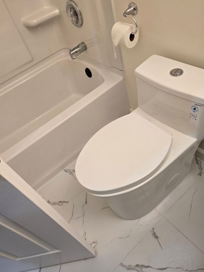 Building Photo - 77 Juniper Rd