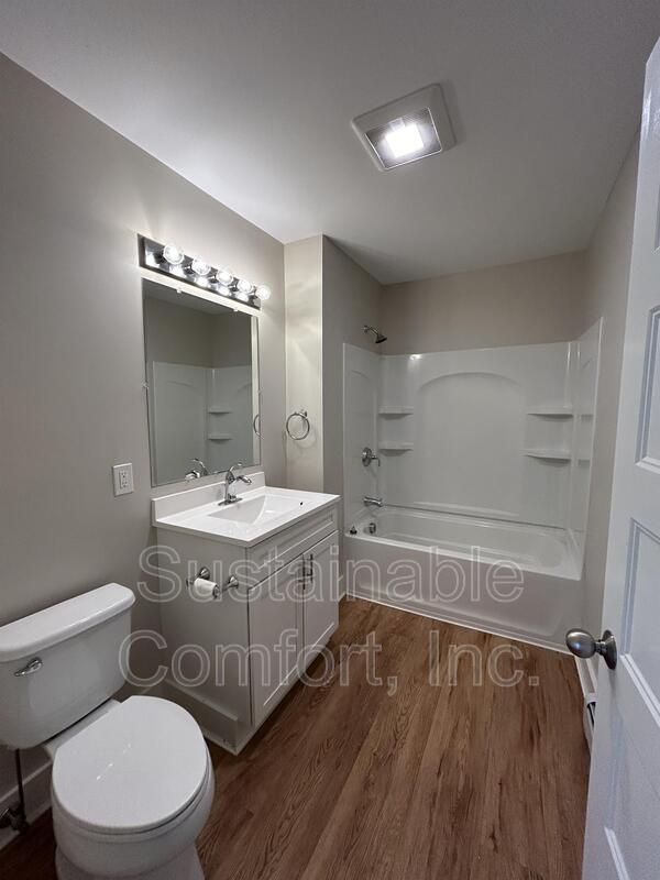 Building Photo - 38 Shamrock St