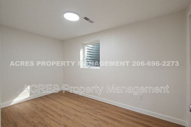 Building Photo - 21222 15th Ave S
