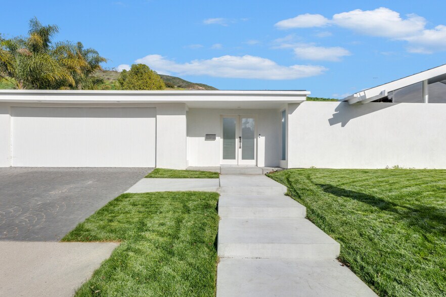 Building Photo - 6234 Paseo Canyon Dr