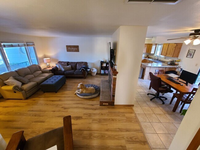 Building Photo - Garland (2705 &amp; 2707)