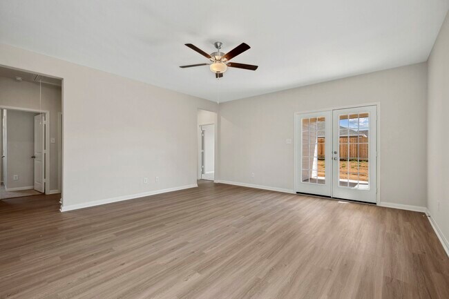 Building Photo - 335 Kingston Wy