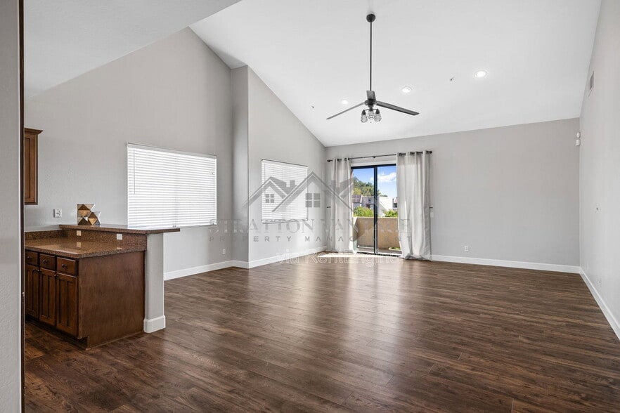 Building Photo - 5998 N 78th St