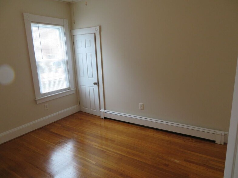 Building Photo - 685 Cottage St