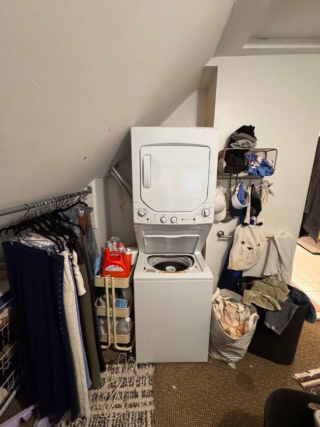 Building Photo - 3910-3912 Thomas Ave South