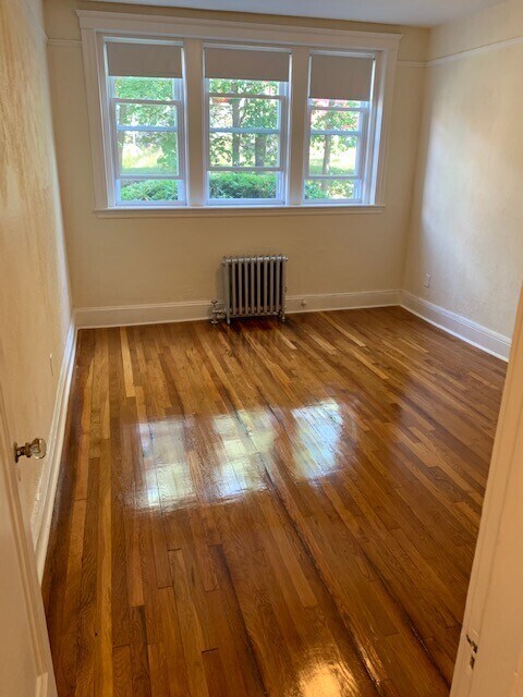 Building Photo - 70 Chiswick Rd