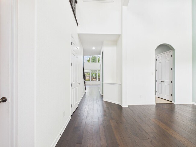 Building Photo - Sendero Springs