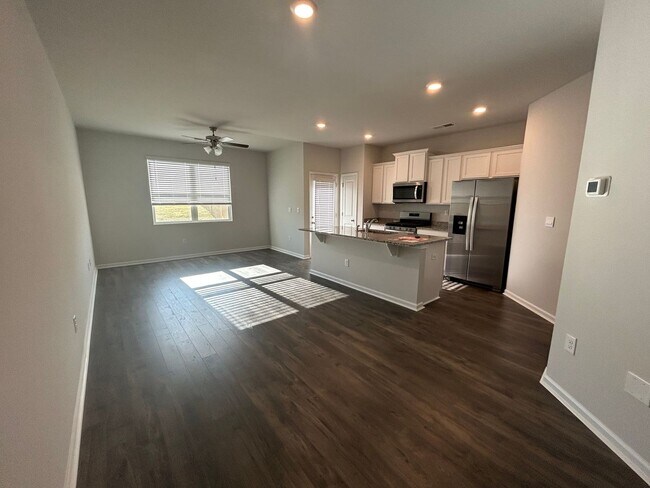 Building Photo - 1114 Bramhall Dr